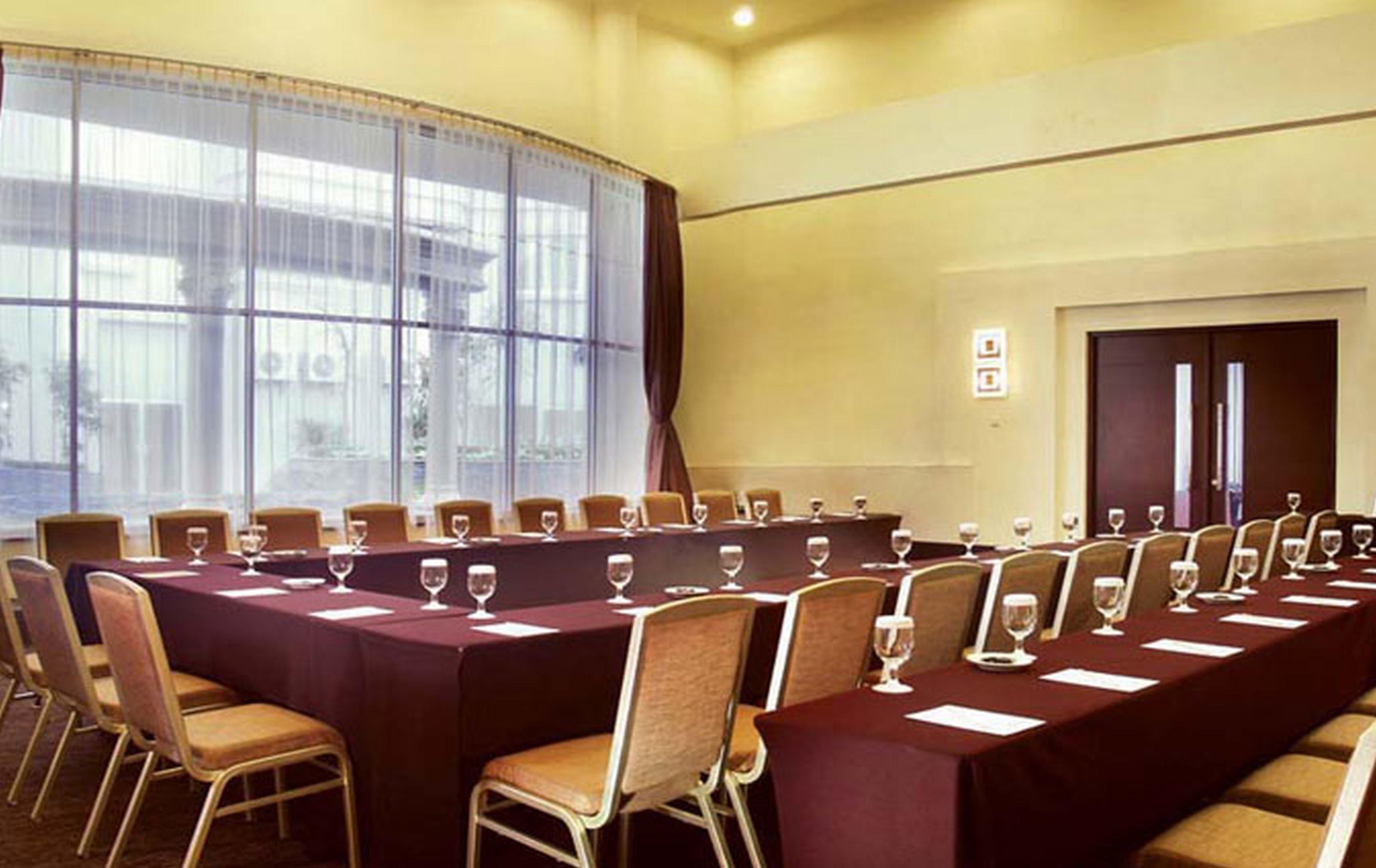 Grand Dafam Ancol Jakarta Exterior foto